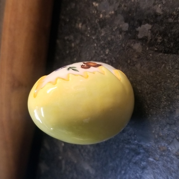 Vintage Handpainted Easter Egg - Picture 5 of 8